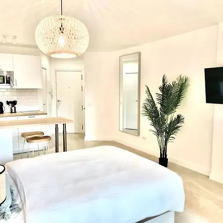 New Studio, Terrace, Parking, And Pool By 10tosea Fuengirola